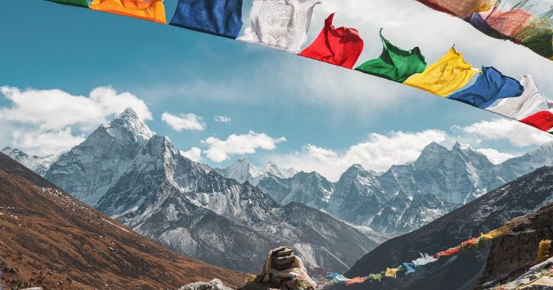 Waktu Terbaik ke Base Camp Everest, Pilih Musim Semi atau Gugur?